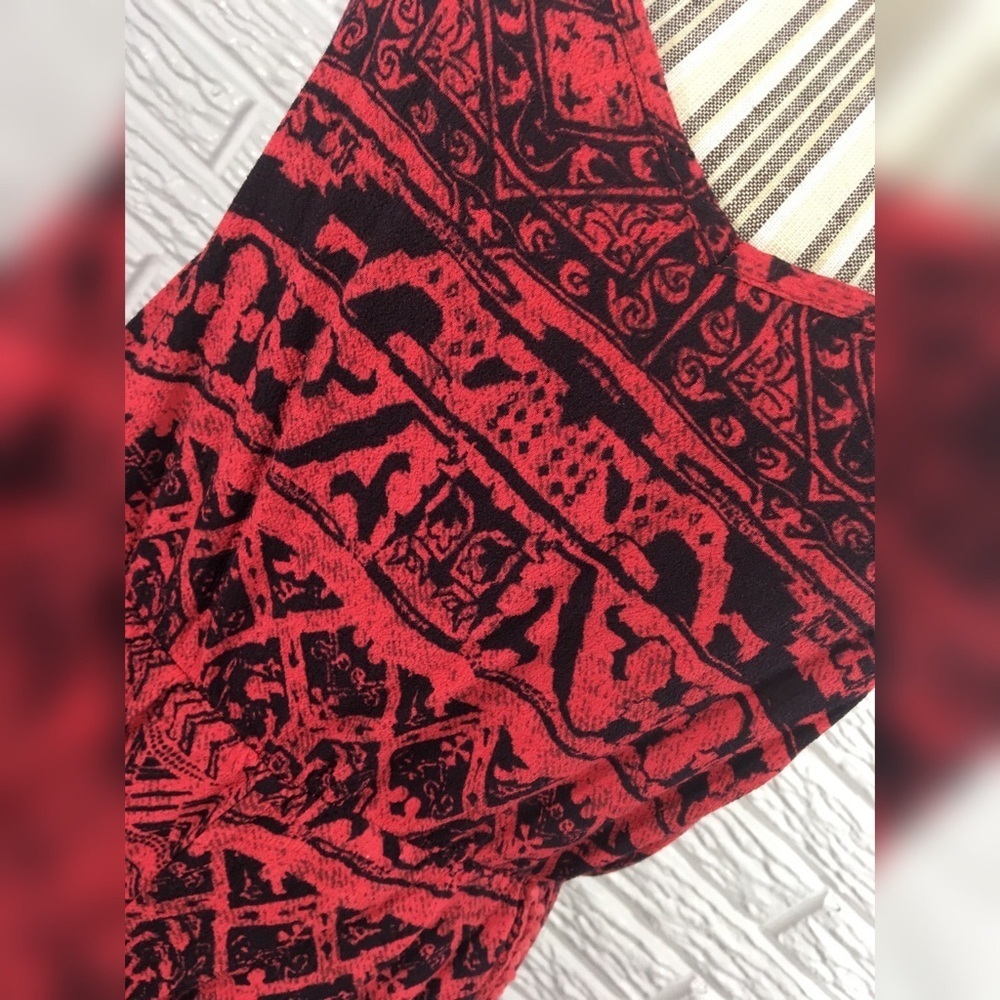 LA Hearts Red & Black Boho Patterned Romper - Picture 4 of 7